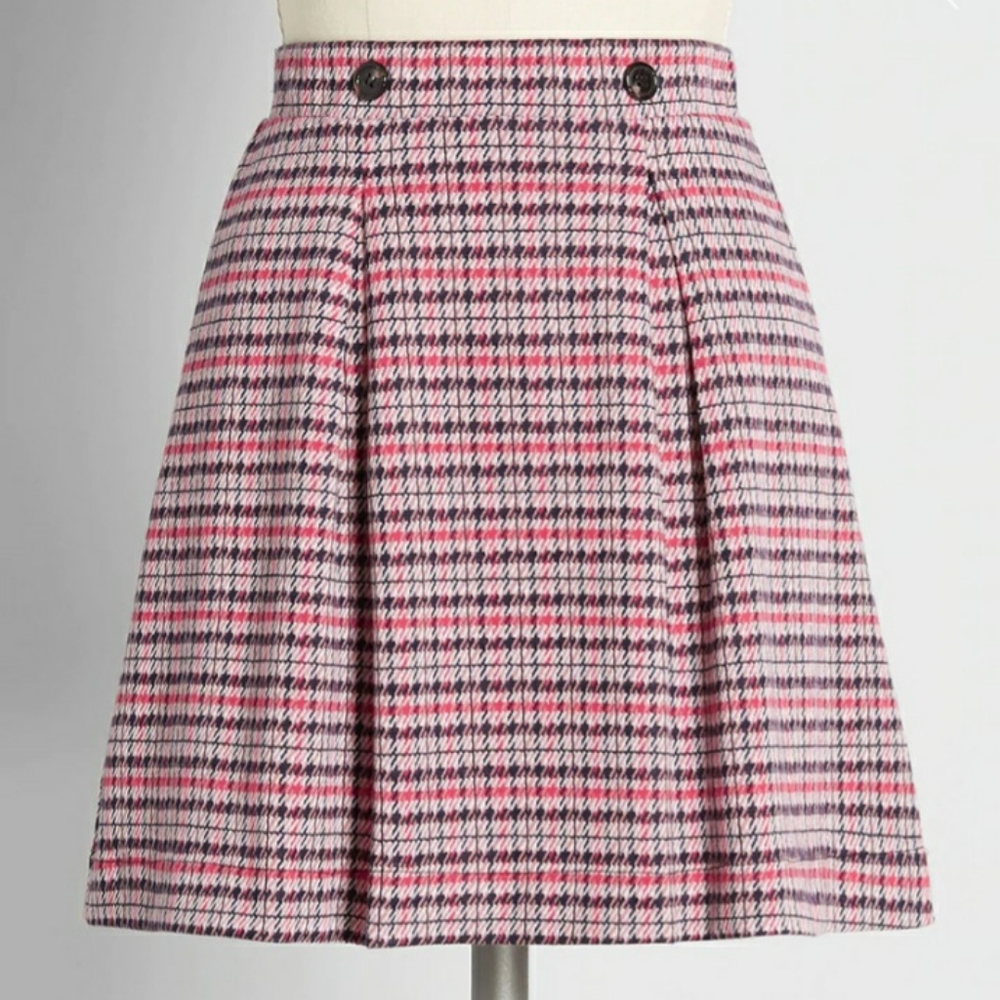 Modcloth Treat Me Sweet plaid pleated skirt M